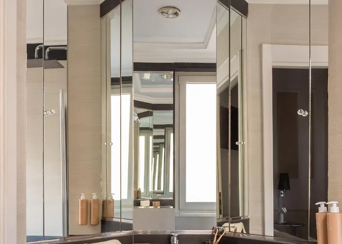 The Britannia Hotel 4*