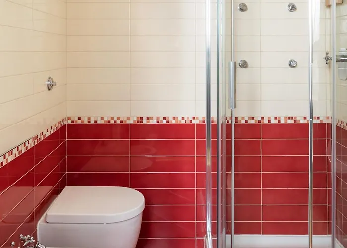 The Britannia Hotel 4*