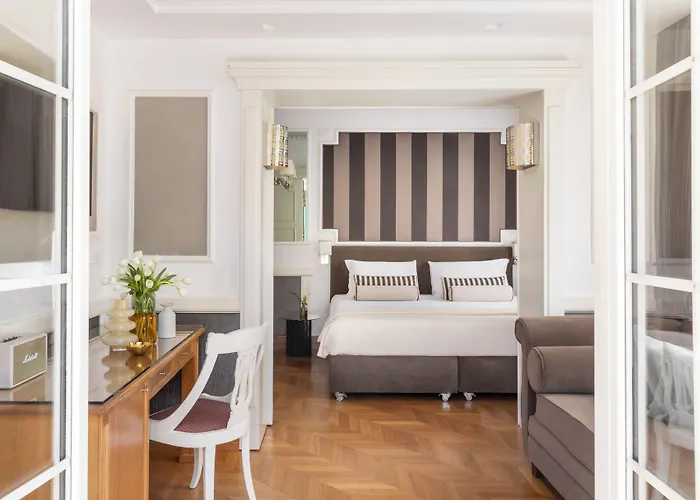The Britannia Hotel 4*
